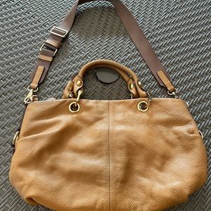 Tan leather satchel / crossbody